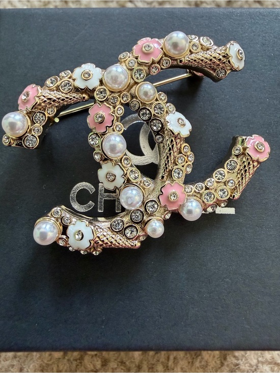 CHANEL Jewelry - Chanel CC Logo Floral Pearl Rhinestone Brooch - Pink, White, Gold
